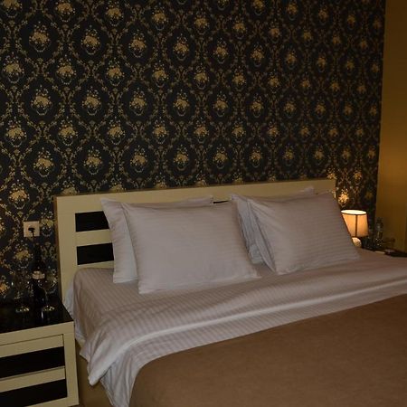 טביליסי Vere Corner Hotel מראה חיצוני תמונה