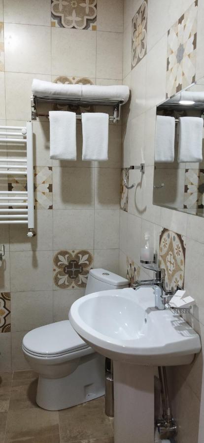 טביליסי Vere Corner Hotel מראה חיצוני תמונה