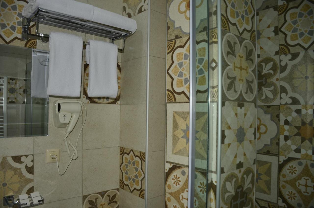 טביליסי Vere Corner Hotel מראה חיצוני תמונה