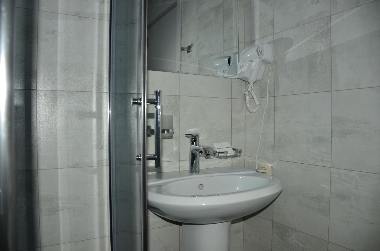 טביליסי Vere Corner Hotel מראה חיצוני תמונה