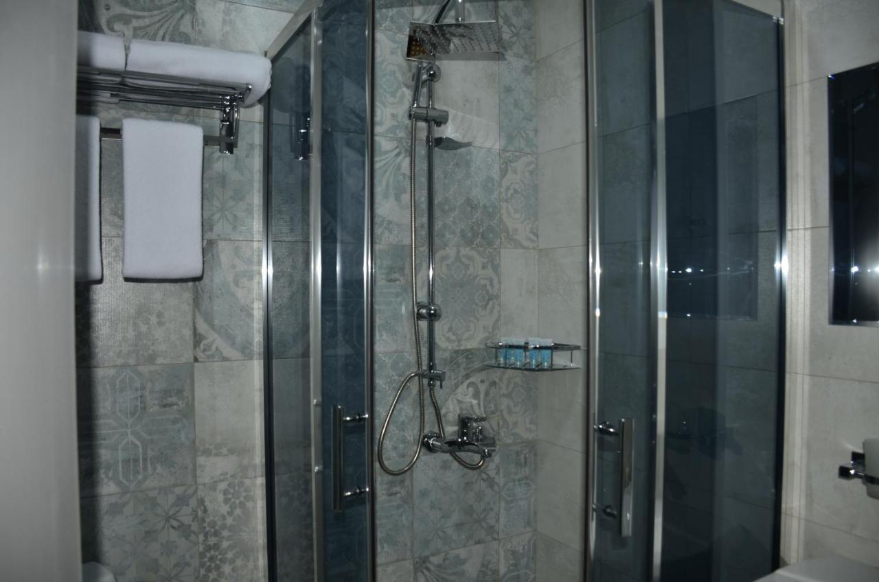 טביליסי Vere Corner Hotel מראה חיצוני תמונה